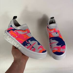 Schutz Bold Knit Tie-Dye Sneaker Womens 8 Multi Color Slip-On Low Top Round Toe